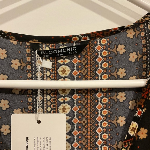 Bloom chic bandana print dress NWT - Picture 3 of 4